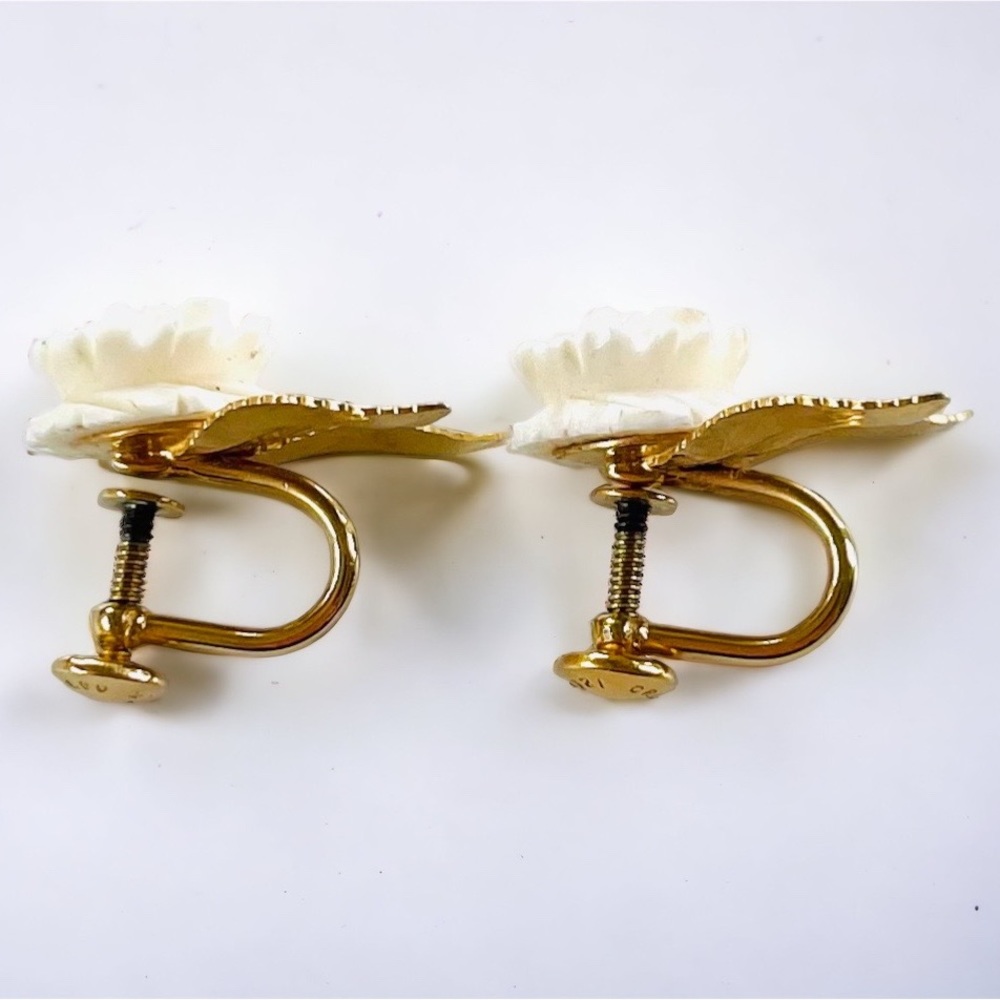 Vintage 1/20 12kt G.F. CRCO Carved Rose and Gold Leaves Screw Back Earrings - Picture 2 of 5